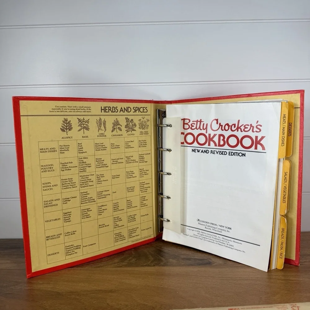 Betty Crocker Cookbook Revised 1978 Binder Granny Cottagecore Rustic Kitchen Vtg